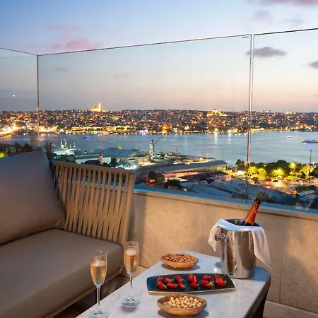 Radisson Blu Pera Hotel 5*