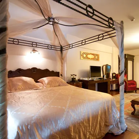 Hotel Sphendone 4*