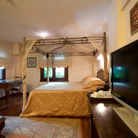 Sphendone Hotel 4*