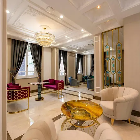 Moonlight Elegance Boutique Hotell