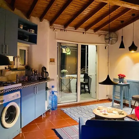 Sade Adu House Cihangir - Karakoey *