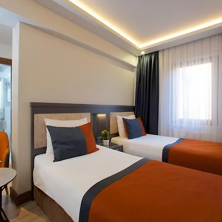 Eyfel Hotel