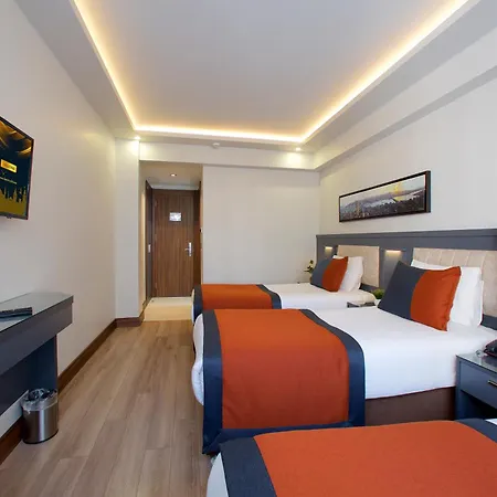 Hotel Eyfel 3*