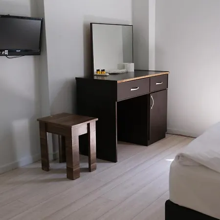 Simon Hotel