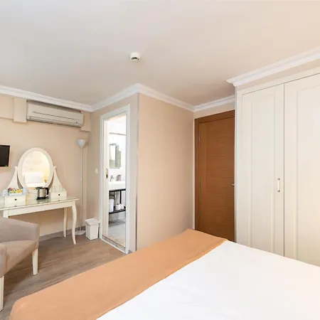 Mr. Bird Hotel 3*