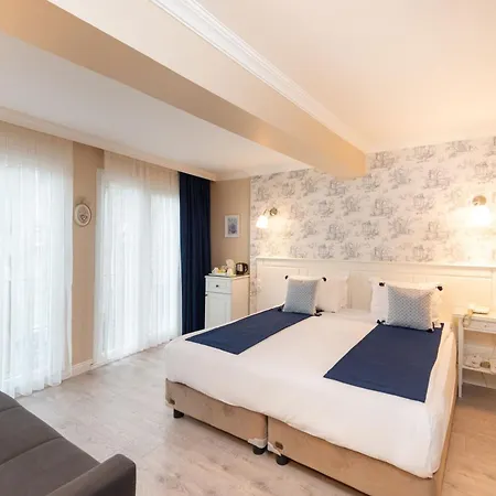 Mr. Bird Hotel 3*