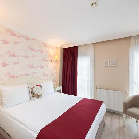 Mr. Bird Hotel 3*