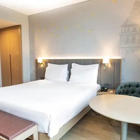 Отель Radisson Harbiye