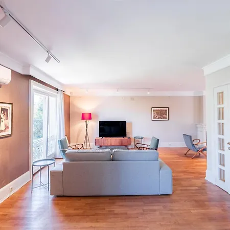 Apartment Homie - A Majestic 4 Bedroom Boasting A Private Garden And Terrace In Levent #83 Istanbul
