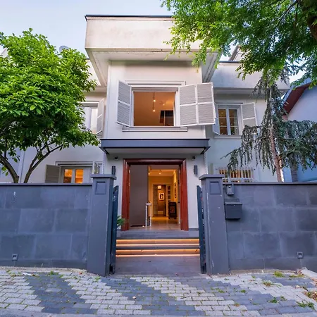 Homie - A Majestic 4 Bedroom Boasting A Private Garden And Terrace In Levent #83 * Istanbul