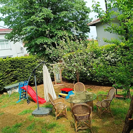 Garden House Apartment
