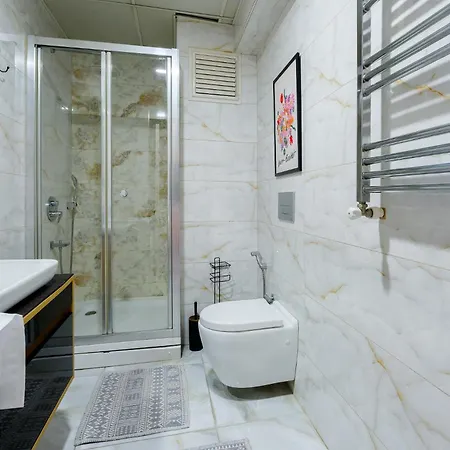 Colorful Flat Near Torium And Beylikduzu Metrobus Apartament Stambuł