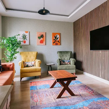 Colorful Flat Near Torium And Beylikduzu Metrobus Apartament *
