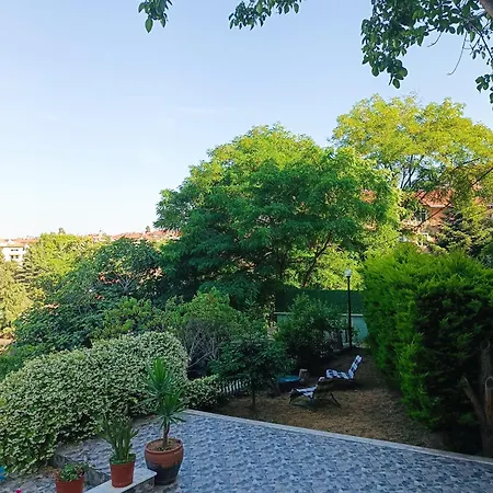 Apartment Garden House *
