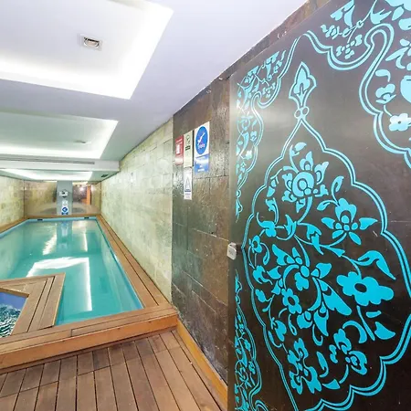 Pera Tulip Hotel