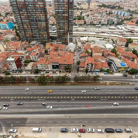 Modern With Fantastic City View In Kadikoy * Provincia di Istanbul