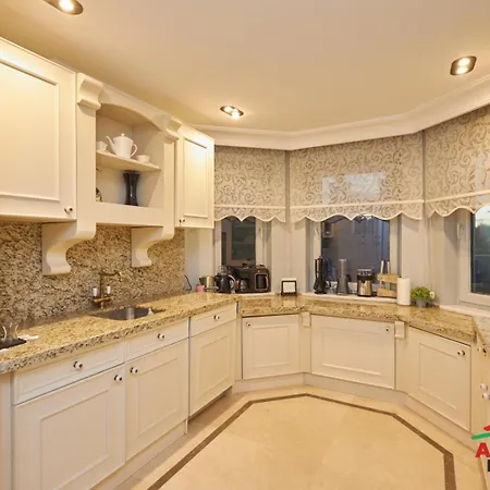 Kilyos Lueks Malikane Villa *