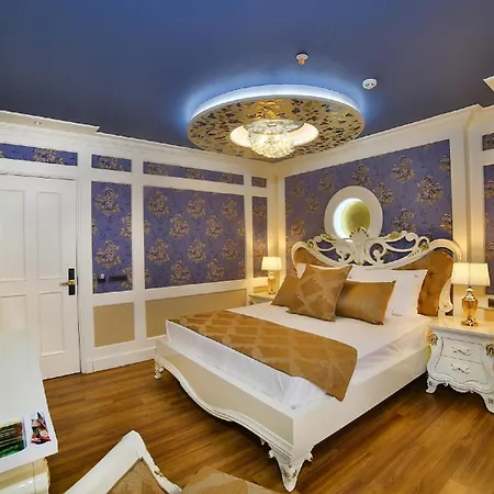 Hotel Seven Hills Palace & 4*