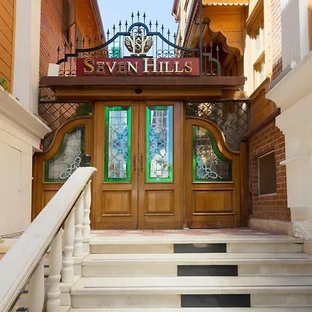 Hotel Seven Hills Palace &