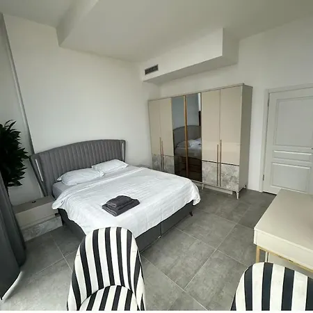Elegant 2 Bedroom Sinpas Queen Gym Pools Apartamento *