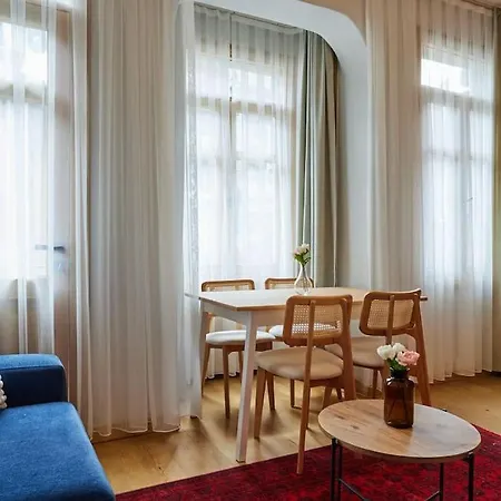 아파트 Fabulous 2br 3ac 2 Min To Metro - Baysungur D4