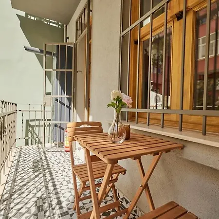 Charming 2 Min To Metro - Baysungur D2 Appartement