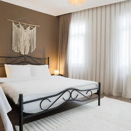 Apartman Triplex In The Heart Of Taksim For Big Groups And Familes *