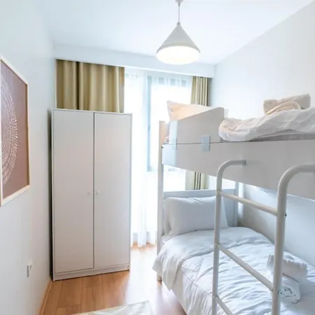 Modern Stylish 2br Apt, Near Eyp Sultan Mosque