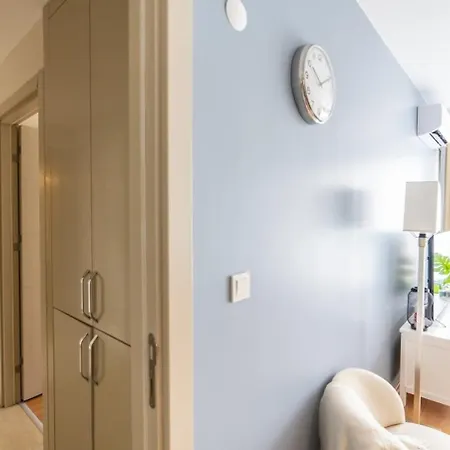 Modern Stylish 2br Apt, Near Eyp Sultan Mosque