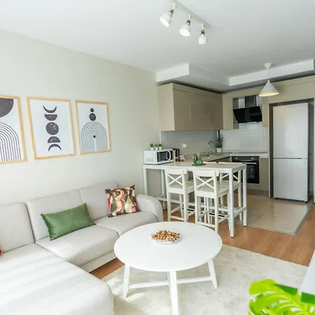 Modern Stylish 2br Apt, Near Eyp Sultan Mosque アパート *
