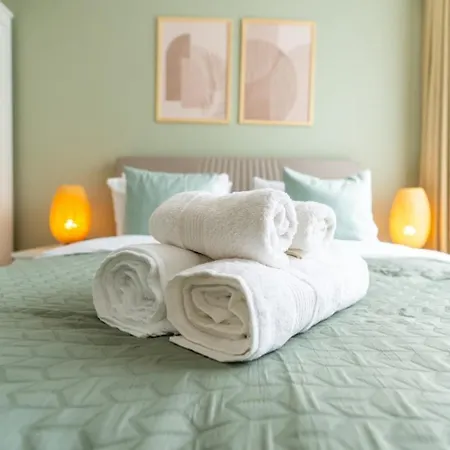 Modern Stylish 2br Apt, Near Eyp Sultan Mosque アパート *