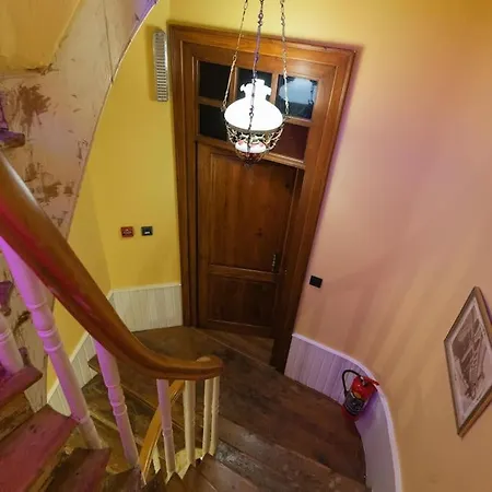 Apartament Beyoglu'nun Kalbinde Yueksek Tavanli Stambuł