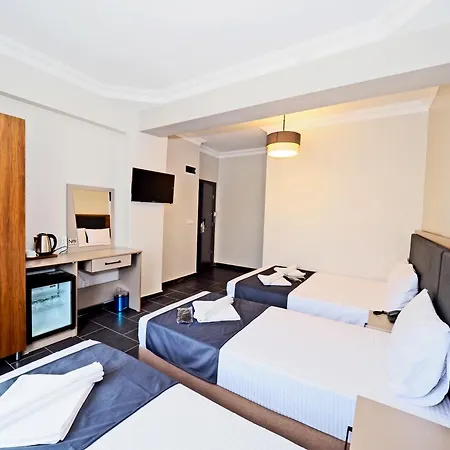 Diamond Old Town Hotel 3*