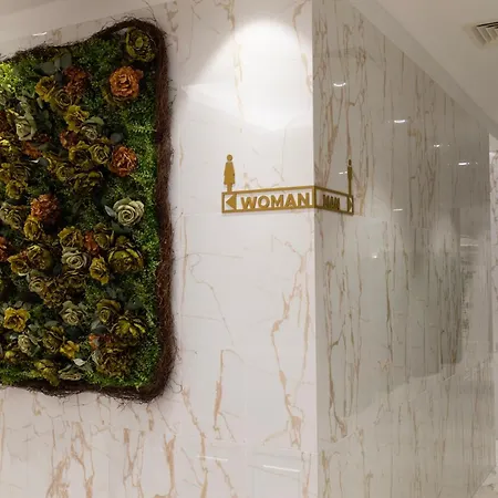 Hallmark & 4* Estambul