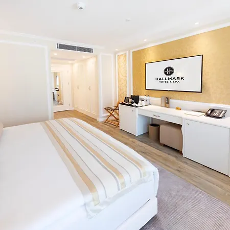 Hotel Hallmark & 4*