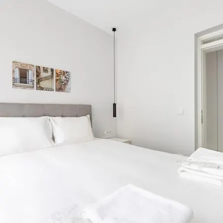 Bright Private Modern 2bd1bath Bebek Gem! #247 Stambuł