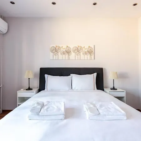 Spacious Modern 4-bed2bath Oasis! #370