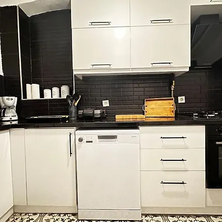 아파트 Historical Flat In Galata - Tatar Beyi Street *