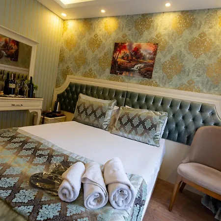 Sirkeci Ersu & 3*