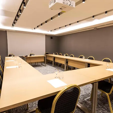 Radisson Harbiye 4* Стамбул