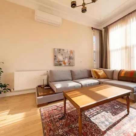 Elegant, Spacious, Quiet 3br Near Historic Center 아파트