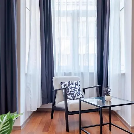 High-ceiling 3-bedroom *