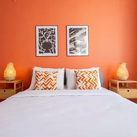 High-ceiling 3-bedroom * Istanbul