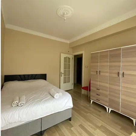 Sari Apartament Istanbul