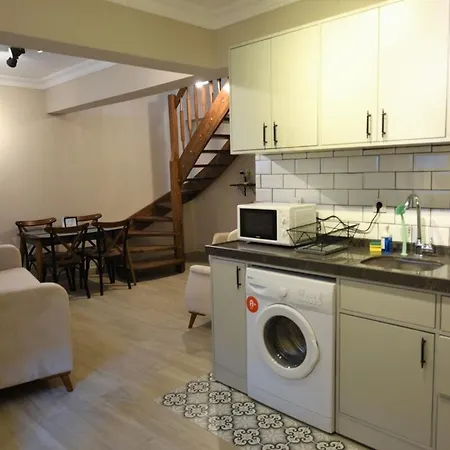 Apartament A Spacious 3 Duplex Close To Istiklal Boulevard *