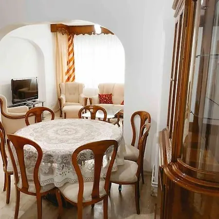 3 Bedroom Flat With 2 Balcony In Cihangir * 이스탄불