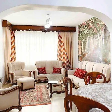 아파트 3 Bedroom Flat With 2 Balcony In Cihangir 이스탄불