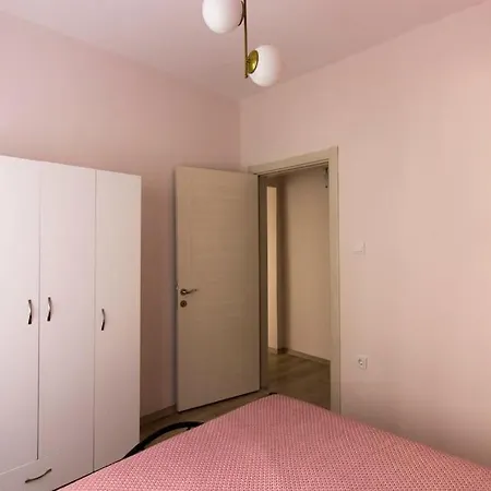 Soft Modern Inspiring Flat In The Center Of Moda Apartament Stambuł