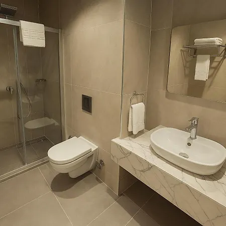 Center Port Karakoey فندق *