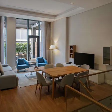 Movenpick Living 5*